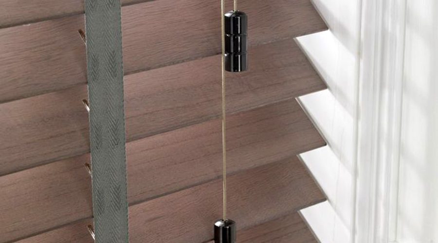 Cómo Limpiar las Persianas Venecianas de Madera